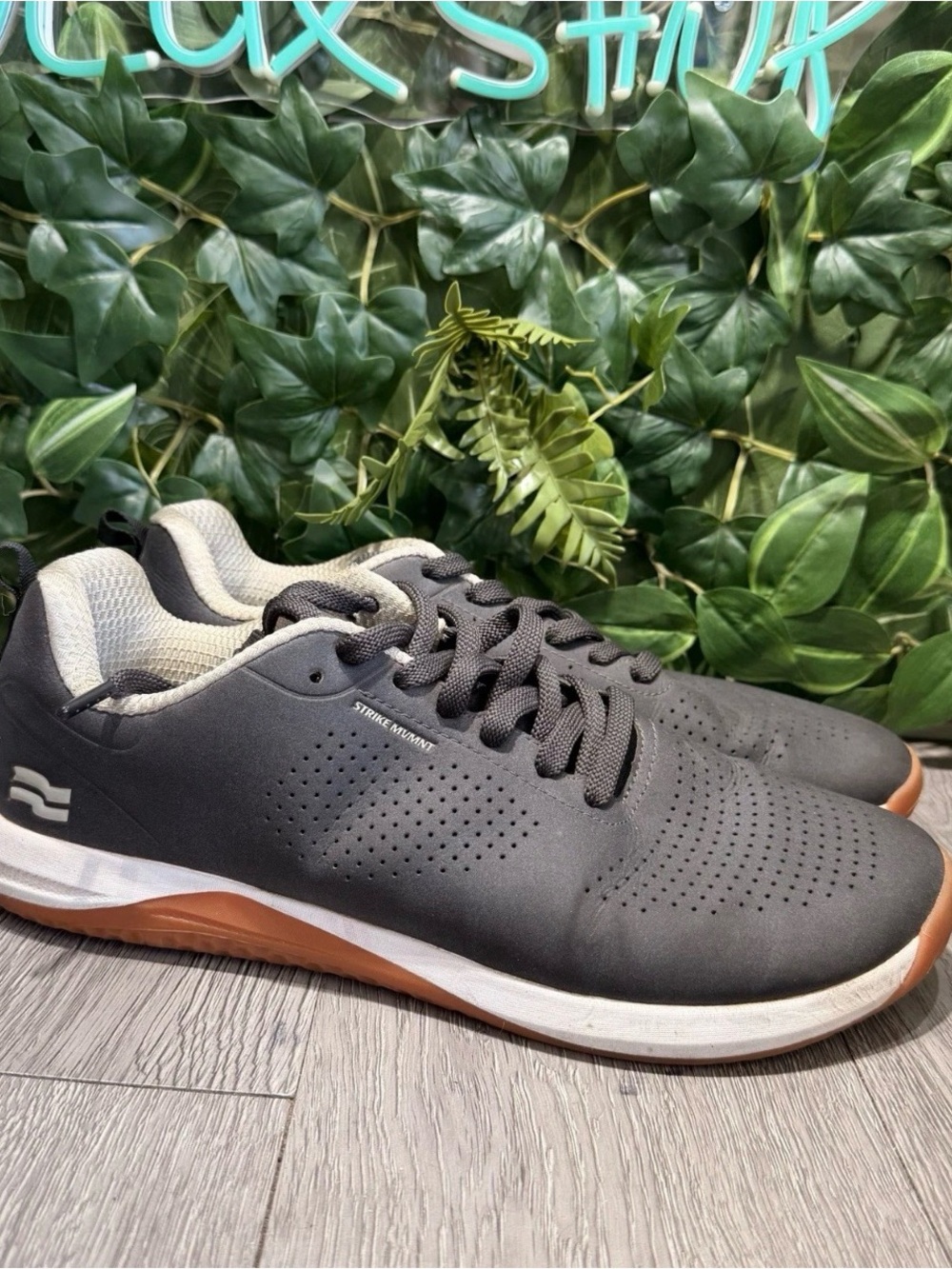 Strike mvmnt haze trainers size 12